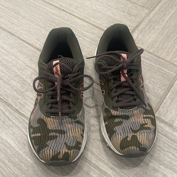 Asics Camouflage Sneakers with Orange Accents - Picture 2 of 5